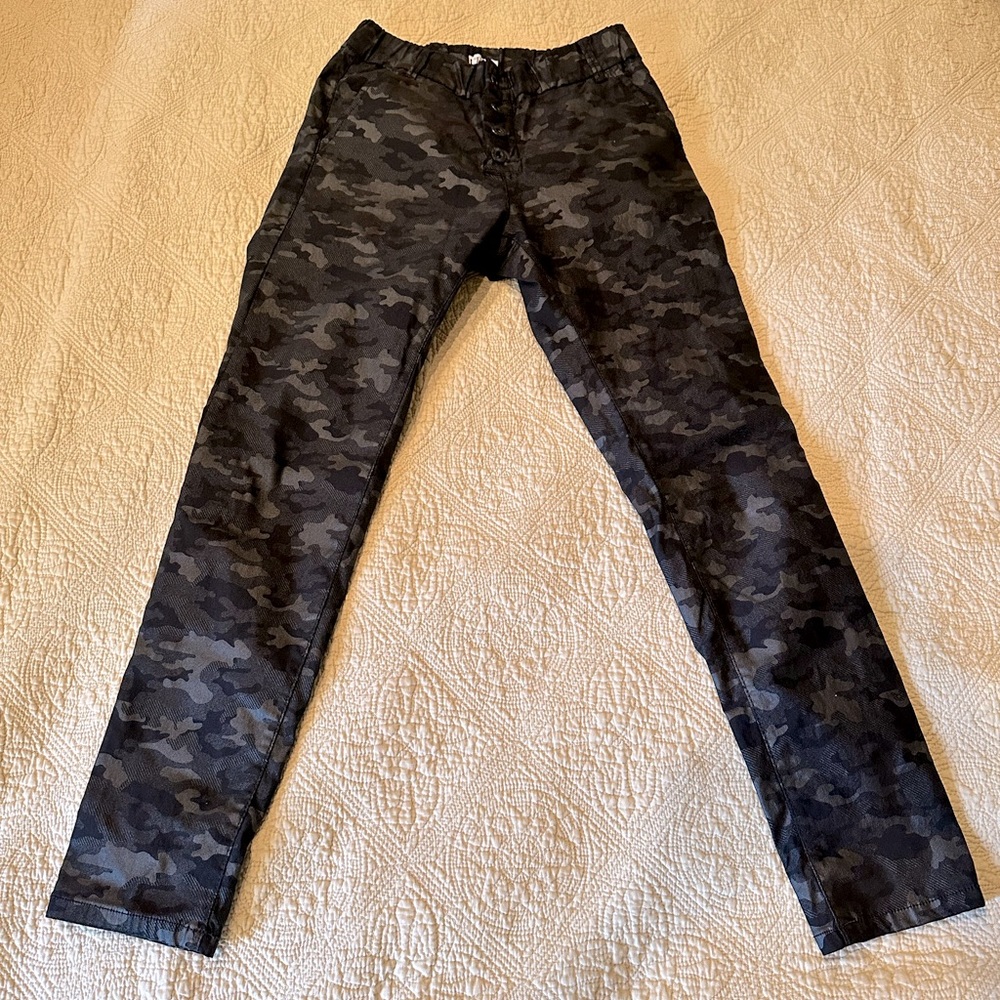 Bevy Flog Ronit Black Camo Pant